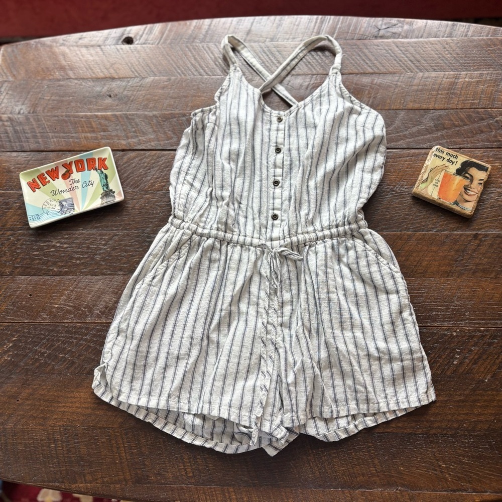 Old Navy White and grayish blue Striped Romper with Crossed Straps - Picture 6 of 8